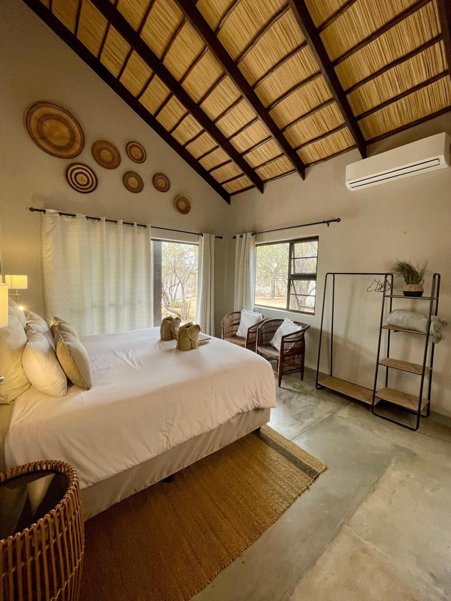 The Baobab Bush Lodge And Villa Hoedspruit Extérieur photo