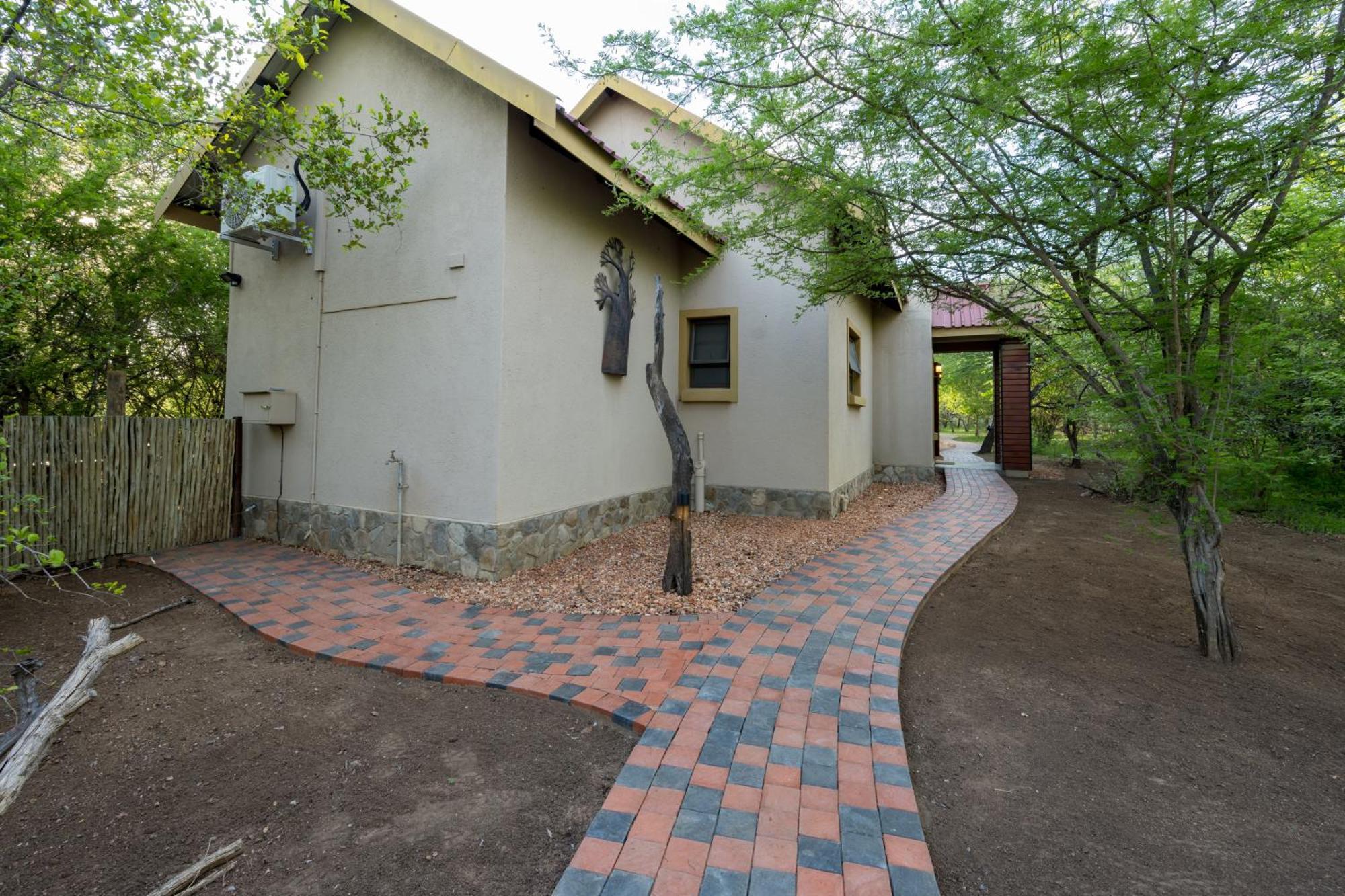 The Baobab Bush Lodge And Villa Hoedspruit Extérieur photo